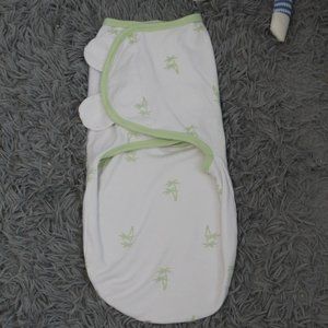 Green palm tree easy swaddle